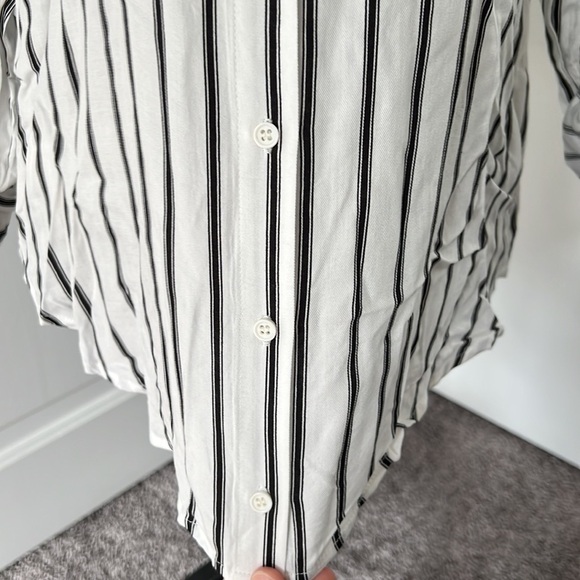 NWT Urban Outfitters Lumiére pinstriped button down - Picture 4 of 8